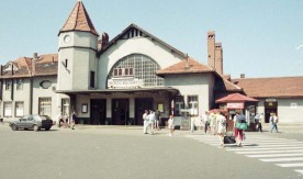 Kołobrzeg - wejście na dworzec od strony miasta